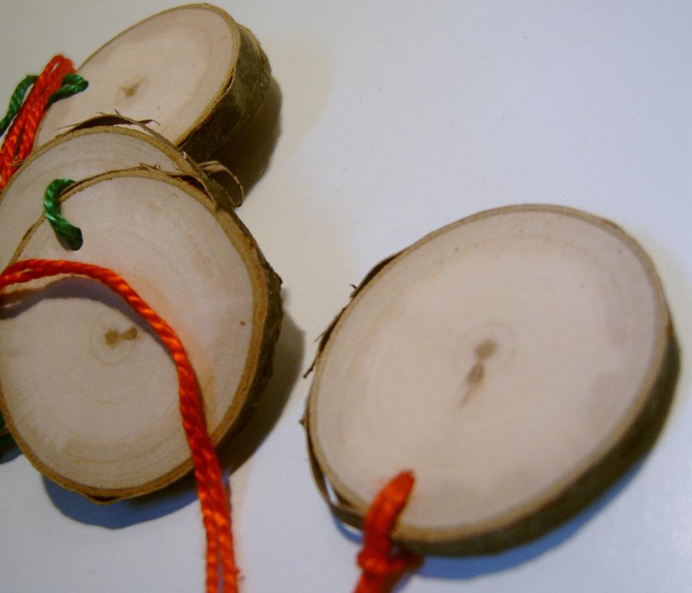 20 Wooden Gift Tags Ornament Blanks Hang Tags Tree Branch Slices 1.5 inch